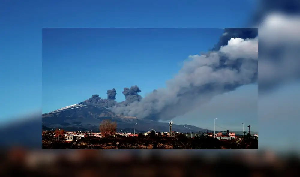 Alarma en Italia por erupción de volcán Etna que ya provocó 150 movimientos sísmicos