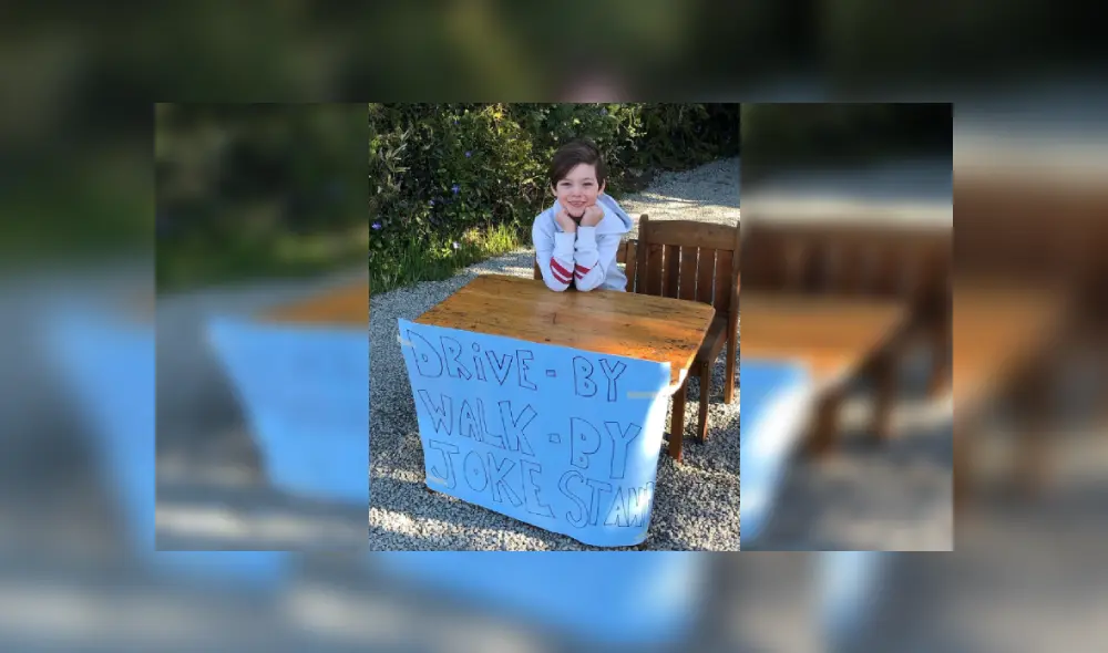 El pequeño y su noble labor se han vuelto viral en Facebook. Desliza hacia la izquierda para ver más imágenes. (Foto: Facebook) El pequeño y su noble labor se han vuelto viral en Facebook. Desliza hacia la izquierda para ver más imágenes. (Foto: Facebook)