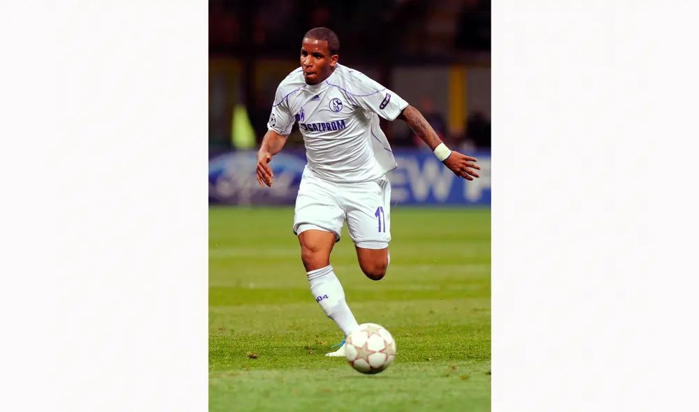 Jefferson Farfán y el día que con el Schalek 04 goleó y eliminó al Inter de Milan en la Champions League. Jefferson Farfán y el día que con el Schalek 04 goleó y eliminó al Inter de Milan en la Champions League.
