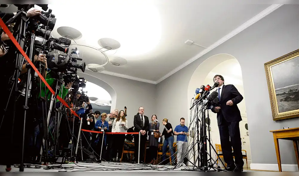 Rajoy hará todo lo posible para que Puigdemont no presida Cataluña