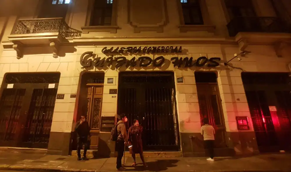 Occiso trabaja como ascensorista hace más de 10 años en la galería Guisado Hermanos. Foto: Grace Mora / URPI - GLR Occiso trabaja como ascensorista hace más de 10 años en la galería Guisado Hermanos. Foto: Grace Mora / URPI - GLR