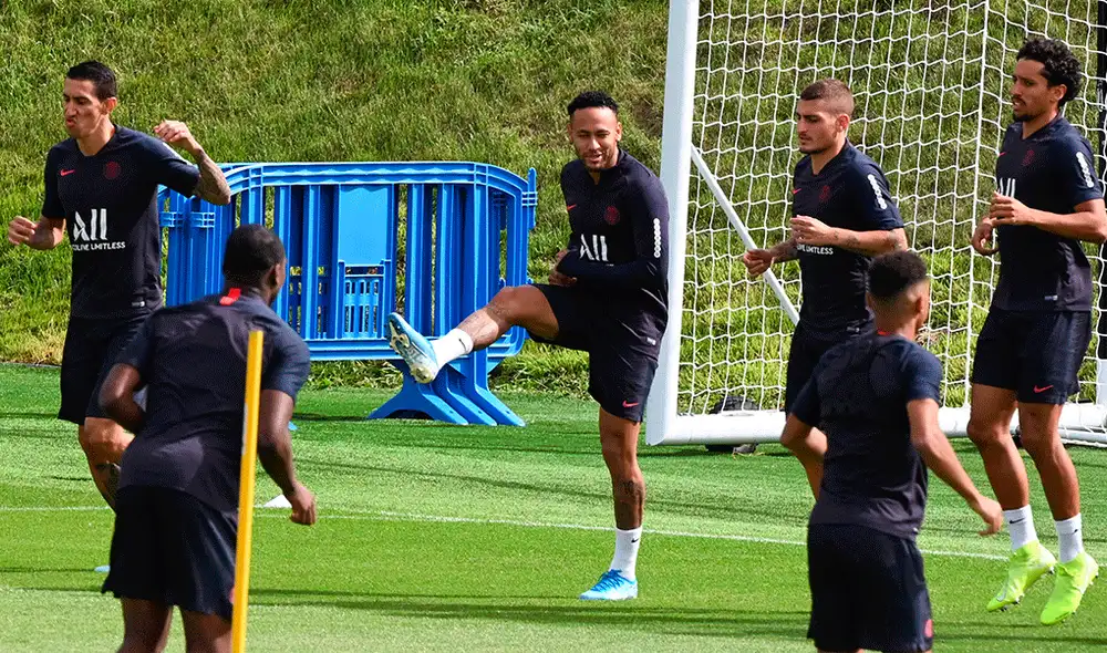 El director deportivo del PSG afirmó que hay conversaciones sobre el futuro de Neymar, pero que aún no hay nada concretado. | Foto: AFP El director deportivo del PSG afirmó que hay conversaciones sobre el futuro de Neymar, pero que aún no hay nada concretado. | Foto: AFP