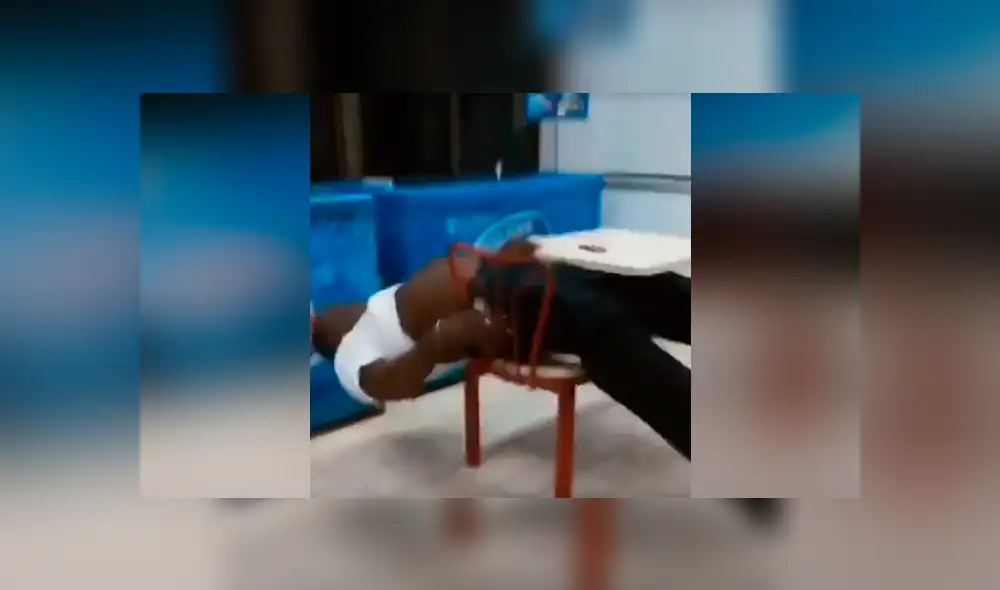 Facebook viral: hombre es troleado cruelmente luego de caerse de una silla mientras dormía [VIDEO]