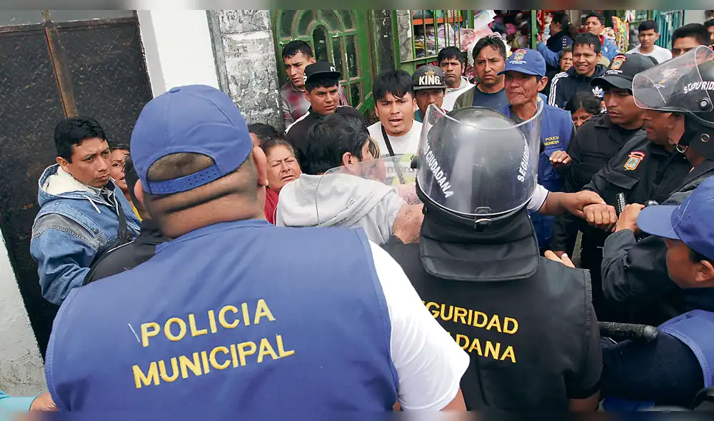 Comerciantes del Mercado Modelo de Chiclayo