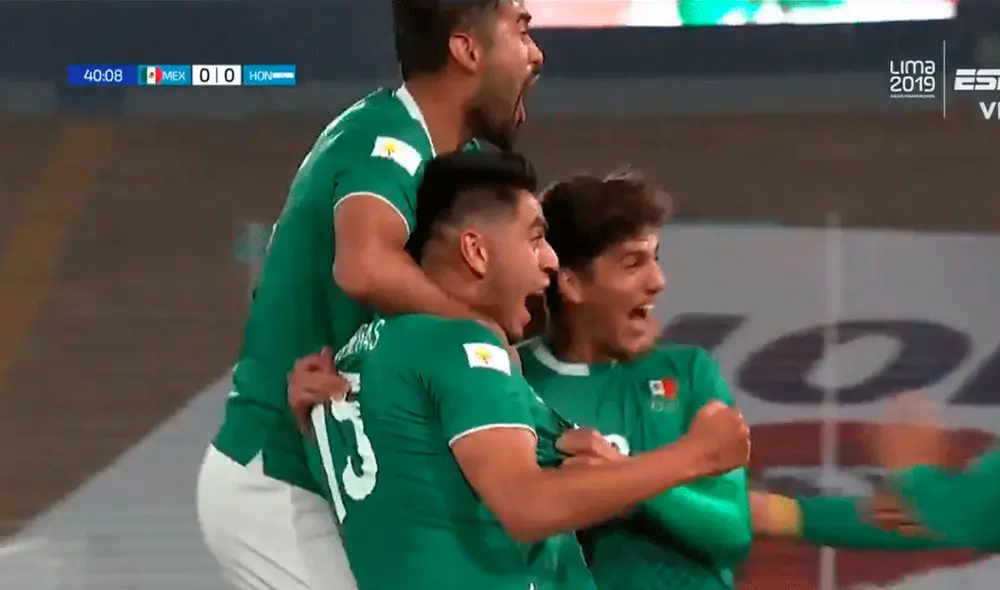 Paco Venegas remató desde antes de la media cancha y convirtió el mejor gol de los Juegos Panamericanos Lima 2019. | Foto: ESPN