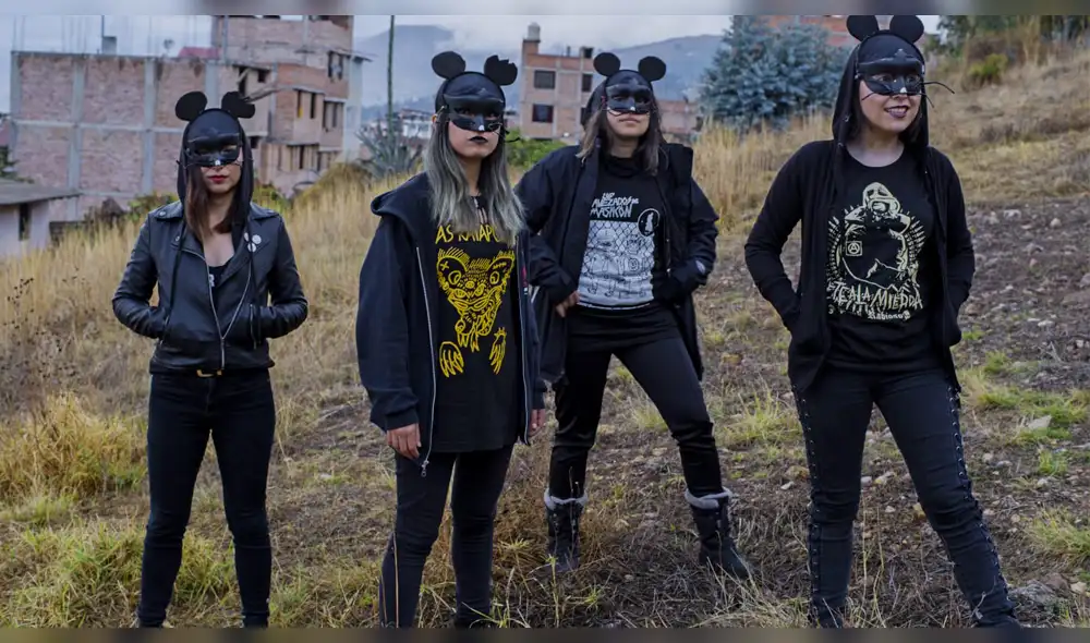 Empoderadas desde su ciudad natal demostrando actitud. Empoderadas desde su ciudad natal demostrando actitud.