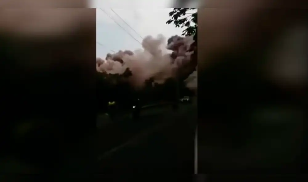 YouTube: ambulancia es atrapada por nubes de cenizas del Volcán de Fuego [VIDEO]