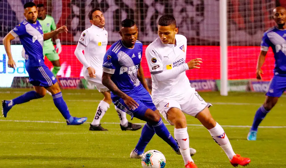 LDU de Quito y Emelec juegan este miércoles por la fecha 8 de la fase 2 de la LigaPro de Ecuador. Foto: Twitter / @CSEmelec LDU de Quito y Emelec juegan este miércoles por la fecha 8 de la fase 2 de la LigaPro de Ecuador. Foto: Twitter / @CSEmelec