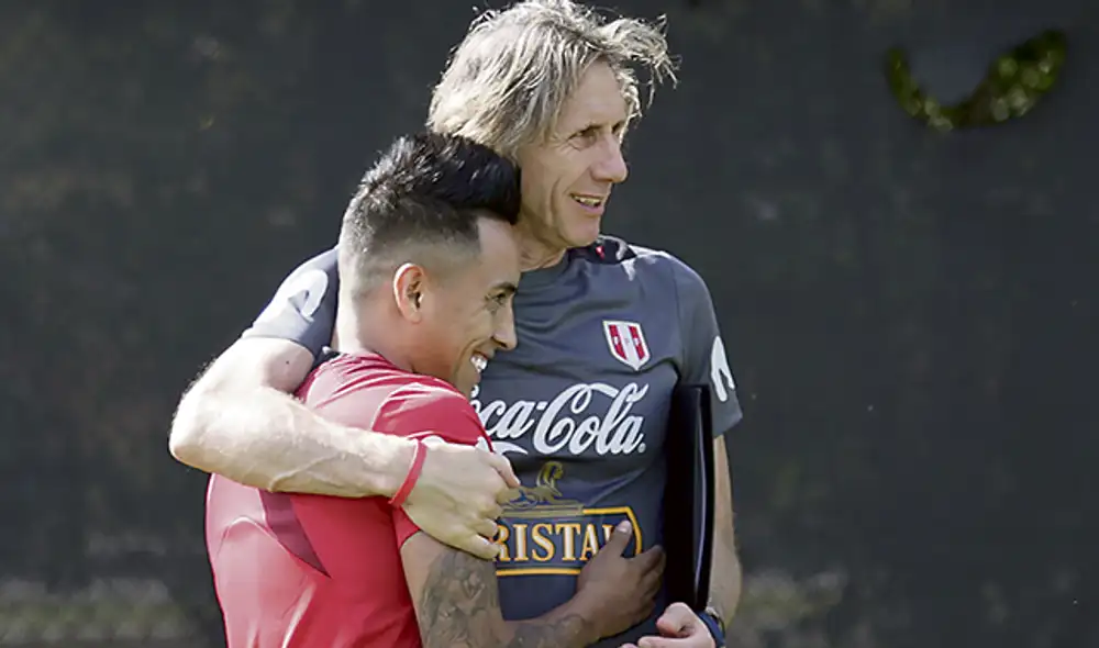 Confidente. Gareca y Cueva han tenido un relación especial.