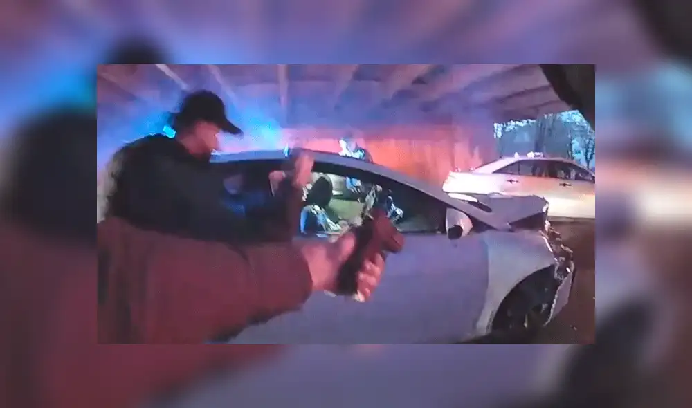 Los oficiales rodearon al joven luego de una persecución. Fuente: captura de pantalla. Los oficiales rodearon al joven luego de una persecución. Fuente: captura de pantalla.
