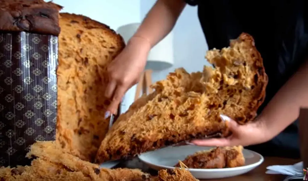 Desliza las imágenes para ver el aspecto que tiene este gigantesco panetón que se vende actualmente en Lima. Foto: captura de YouTube/El cholo mena