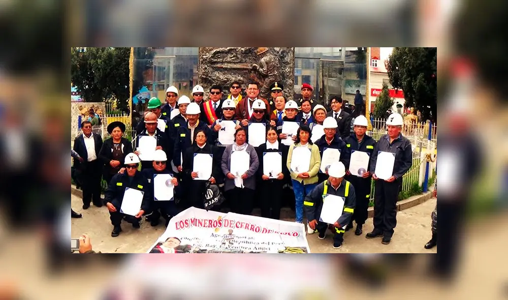 Condecoran a mineros que construyeron los túneles de la operación “Chavín de Huántar” 