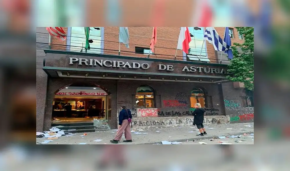 Los huéspedes tuvieron que ser enviados a otros hoteles. Foto: Twitter