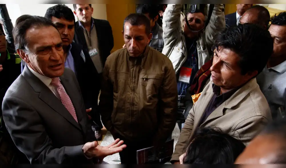 Del Castillo: Fujimoristas hablan por teléfono con Pedro Castillo como maniobra política Del Castillo: Fujimoristas hablan por teléfono con Pedro Castillo como maniobra política