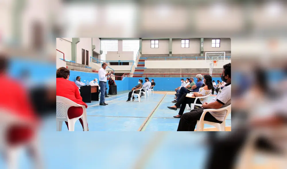 alcalde Marcelo y taxistas alcalde Marcelo y taxistas