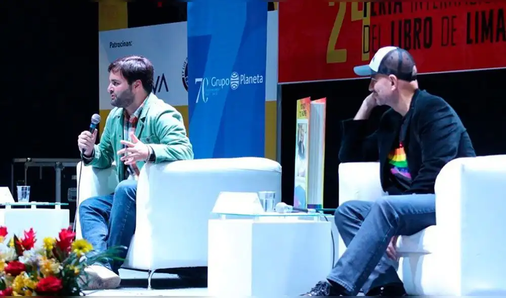 Las personalidades de televisión asistieron a la sala Blanca Varela para presentar sus más recientes libros