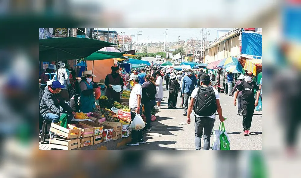 mercado zonal. Este centro de abastos se formó en Israel (Paucarpata). Comerciantes se apropian de la vía pública. La idea es tener menos aglomeraciones.