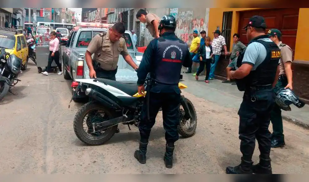 Presuntas estafadoras cayeron con dinero falso y joyas de fantasía. Foto Referencial. Presuntas estafadoras cayeron con dinero falso y joyas de fantasía. Foto Referencial.