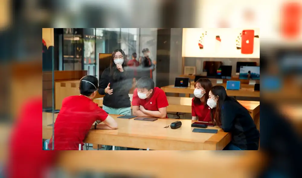 Desliza a la izquierda para saber más sobre cómo está afectando el coronavirus al gigante Apple.