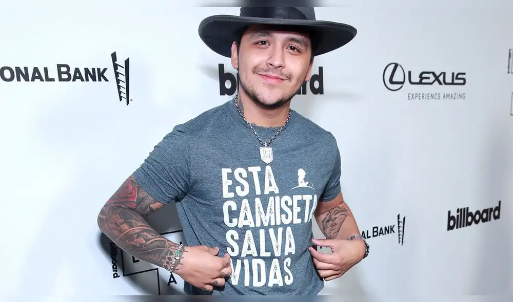 El primer álbum de Christian Nodal lleva de nombre 'Adiós amor' y fue publicado en el 2017 bajo el sello discográfico Fonovisa. (Foto: Línea Directa)