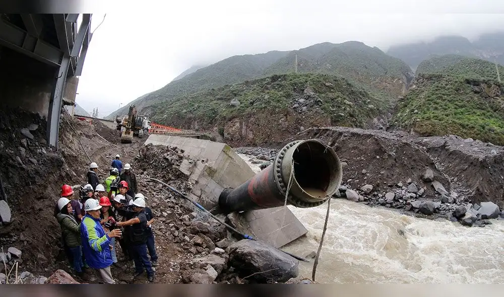 Arequipa: Sedapar no tomó acciones por rotura de toma de agua de La Tomilla II Arequipa: Sedapar no tomó acciones por rotura de toma de agua de La Tomilla II