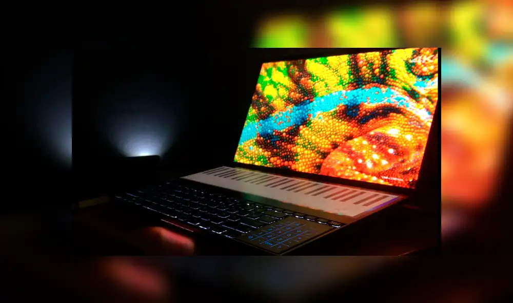 Video arriba, teclado abajo.