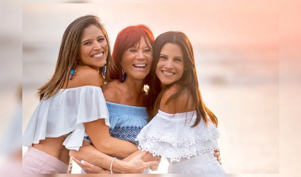 María Pía y Anna Carina Copello. María Pía y Anna Carina Copello.