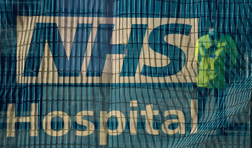 En Reino Unido continúan en aumento los casos confirmados y hospitalizaciones por coronavirus. Foto: AFP/referencial