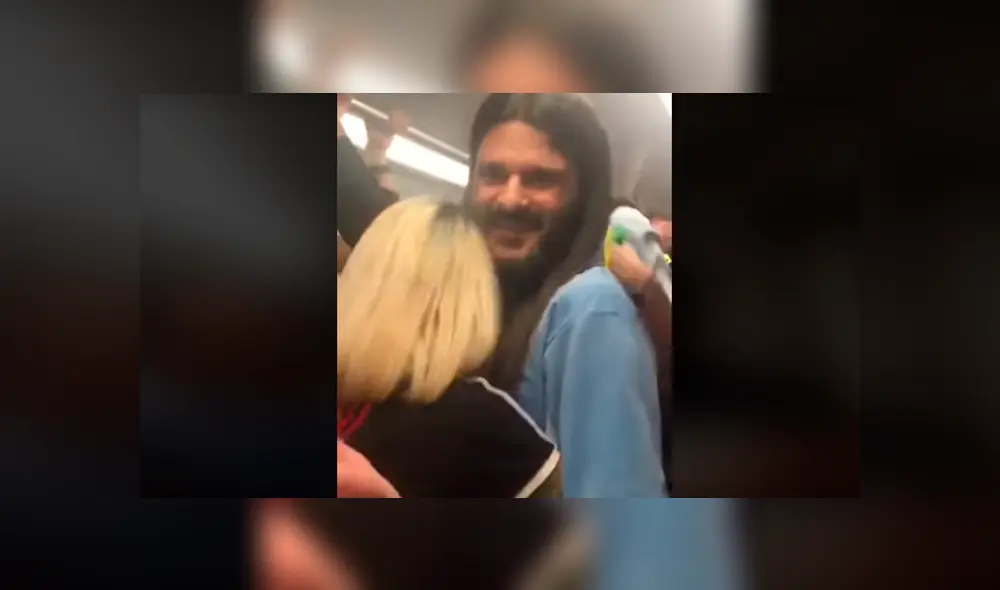 Hinchas uruguayos le cantan a chilenos: "¡El pisco es peruano!". Hinchas uruguayos le cantan a chilenos: "¡El pisco es peruano!".