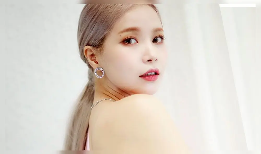 Solar brindó una entrevista explicando lo que experimentó como líder de MAMAMOO.