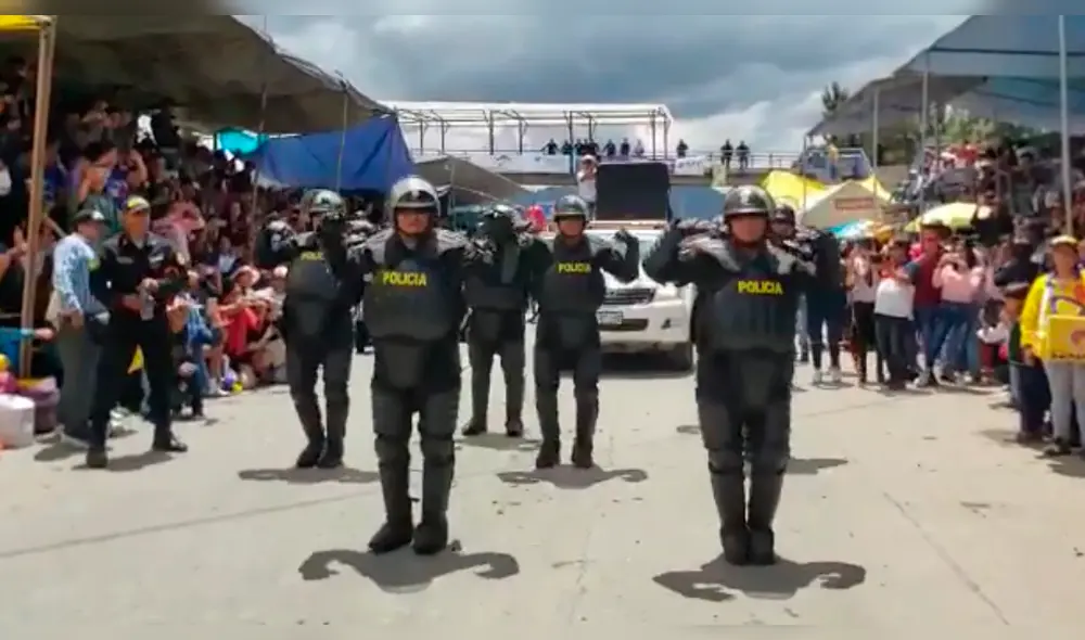 Cajamarca: Robocops causan sensación en fiesta de Carnaval [VIDEO]