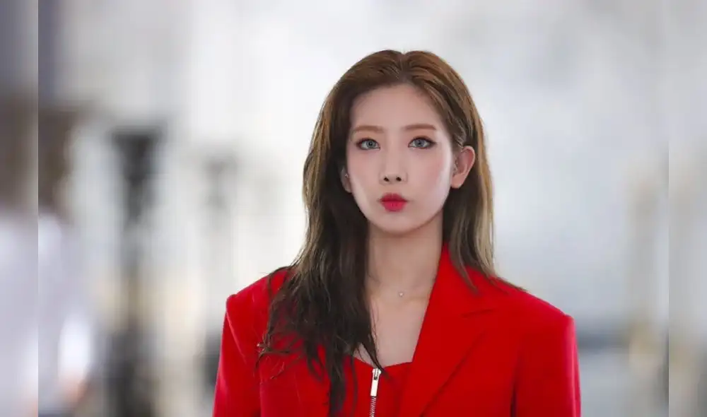 Kim Lip, LOONA