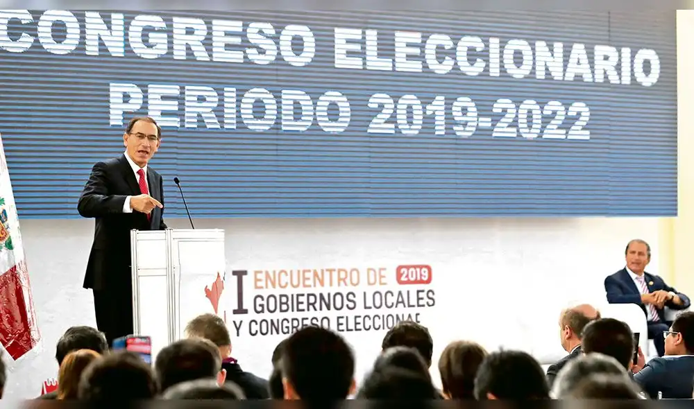 Antes de marzo, el Gobierno aumentará los sueldos de los alcaldes, afirmó Vizcarra 