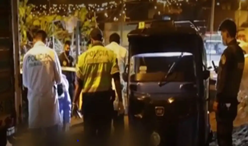 Hombre estuvo acompañado de un conocido cuando lo asesinaron en el descampado. Foto: Captura América Hombre estuvo acompañado de un conocido cuando lo asesinaron en el descampado. Foto: Captura América