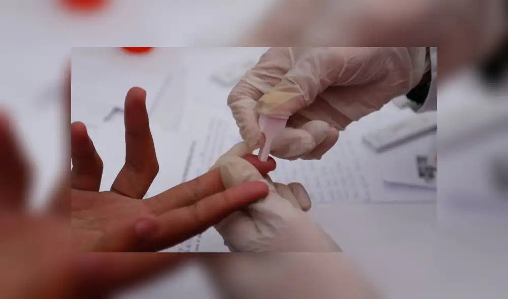 Médico contagió de VIH a 65 niños por inyectarles con una misma jeringa