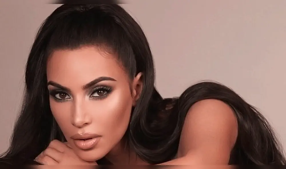 Kim Kardashian mostró parte íntima por casualidad al posar en transparencias [FOTO]