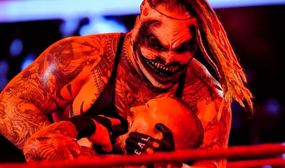 El Demonio Bray Wyatt atacó a Randy Orton en el final de WWE RAW. Foto: WWE
