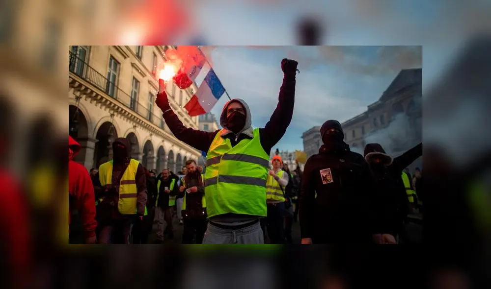 Francia: reducirían impuestos tras protestas de chalecos amarillos [FOTOS]