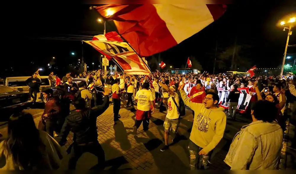 Celebración peruanos Celebración peruanos