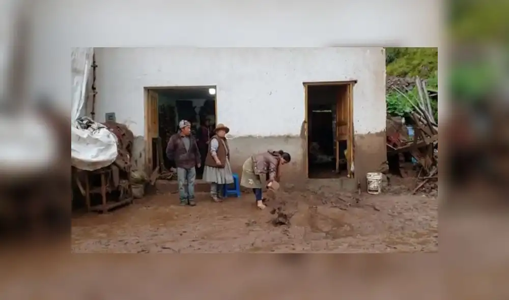 Desborde sorprendió a vecinos el último jueves por la noche. Desborde sorprendió a vecinos el último jueves por la noche.