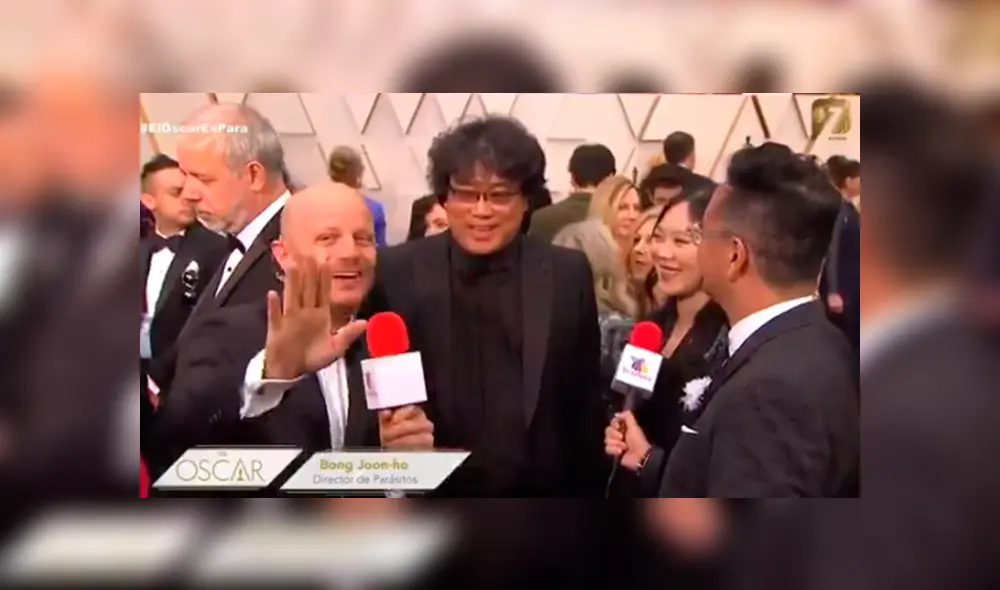 Antes de la entrevista Facundo pidió hablar en coreano a Bong Joo-ho (Foto: Captura Azteca 7) Antes de la entrevista Facundo pidió hablar en coreano a Bong Joo-ho (Foto: Captura Azteca 7)