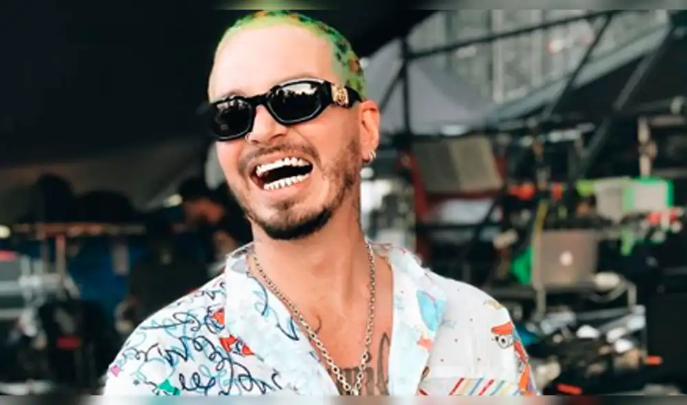 J Balvin realiza el ‘paso lunar’ de Michael Jackson durante concierto [VIDEO]