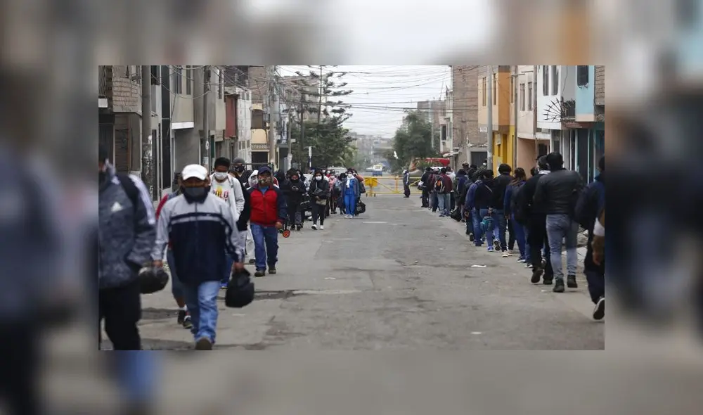 Aglomeración en Estación Bayovar. Créditos: Flavio Matos / La República