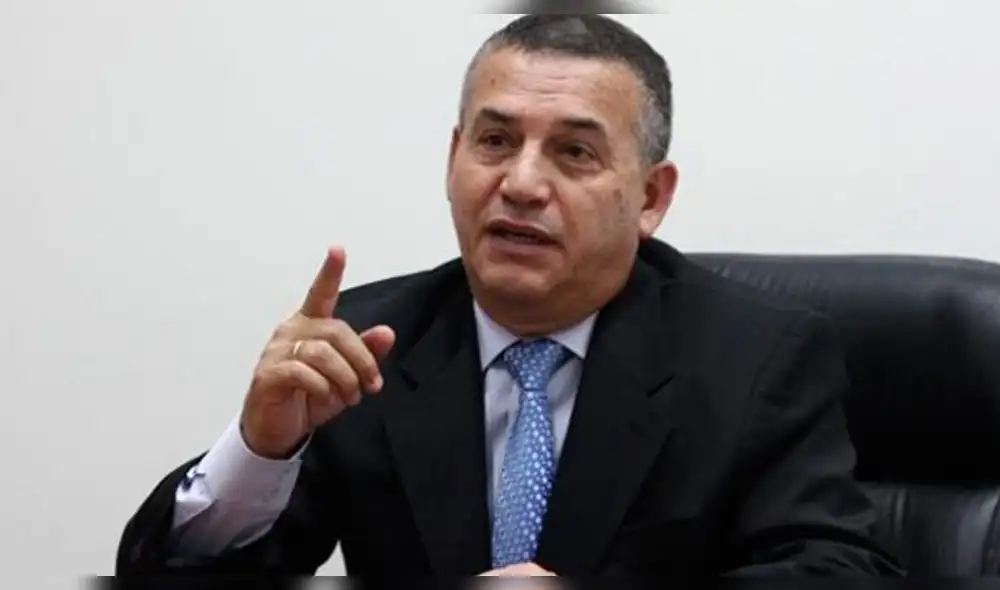 Daniel Urresti se burla de Milagros Leiva tras queja de Makro