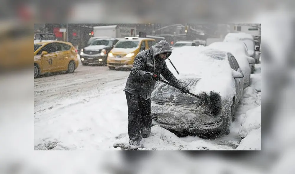 “Bomba ciclónica” cobra 3 muertos y amenaza con inundar a dos tercios de EE.UU. 