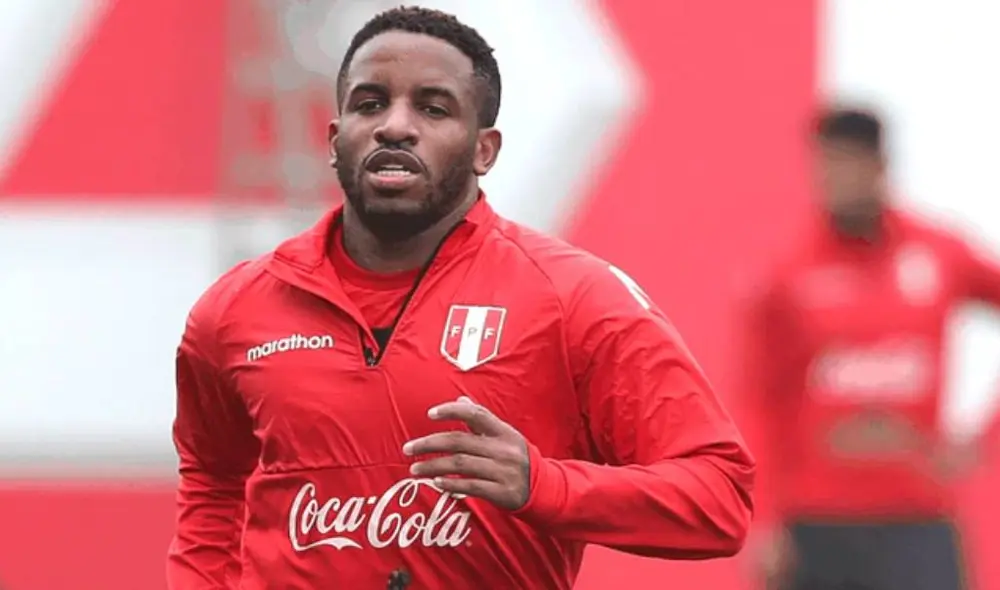 Jefferson Farfán milita en el Lokomotiv Moscú desde inicios del 2017. Jefferson Farfán milita en el Lokomotiv Moscú desde inicios del 2017.