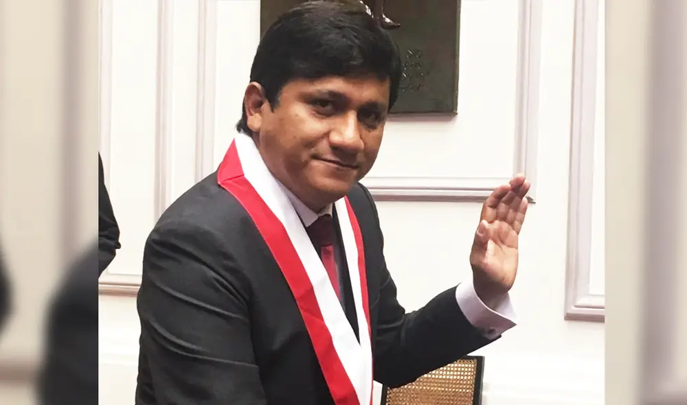 Felipe Castillo. Felipe Castillo.