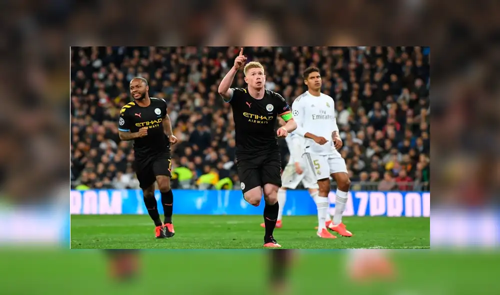 Kevin De Bruyne intercambia el penal por gol luego que el árbitro cobró penal tras una falta en contra de Sterling. Foto: Difusión. Kevin De Bruyne intercambia el penal por gol luego que el árbitro cobró penal tras una falta en contra de Sterling. Foto: Difusión.
