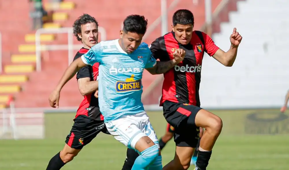 Ambos equipos se enfrentan este 6 de noviembre por los play-offs de la Liga 1. Foto: El Popular Ambos equipos se enfrentan este 6 de noviembre por los play-offs de la Liga 1. Foto: El Popular