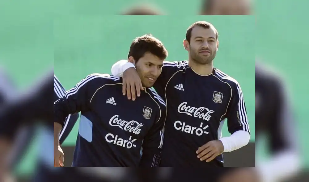 El Kun Agüero y Javier Mascherano jugaron juntos en la selección argentina. Foto: AFP El Kun Agüero y Javier Mascherano jugaron juntos en la selección argentina. Foto: AFP